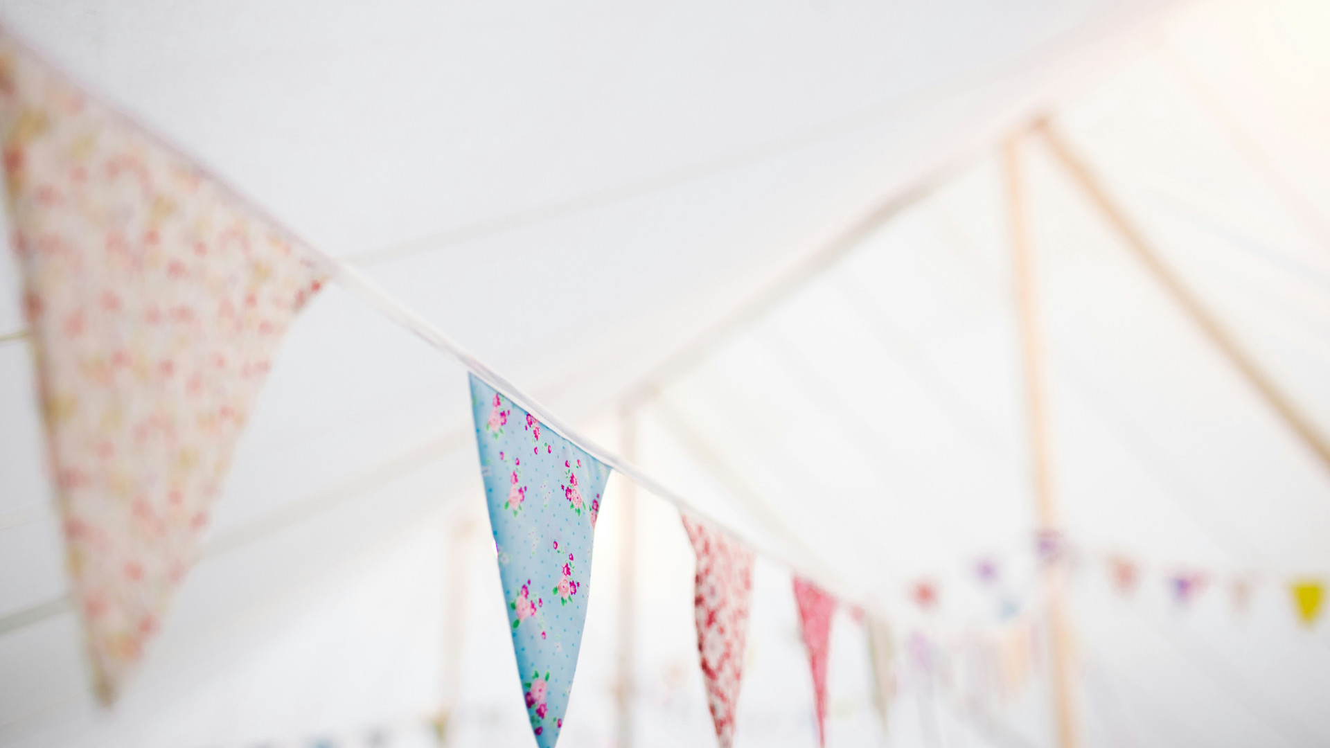 Guirlande de fanions : misez sur un support visuel impactant !