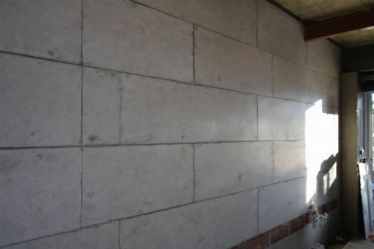 Mur de refend : définition, rôle et construction pour votre habitation