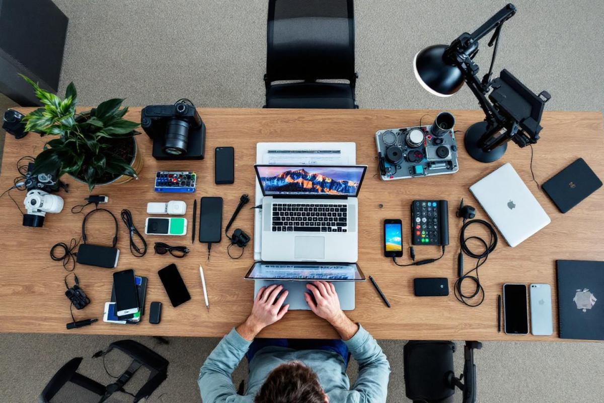 Métier en informatique : guide complet des opportunités et formations dans le secteur IT